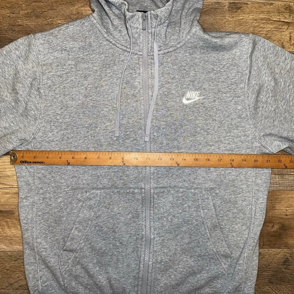 Nike Sportswear Club Fleece Hoodie Mens S Grey Embroidered Logo Full-Zip Jacket